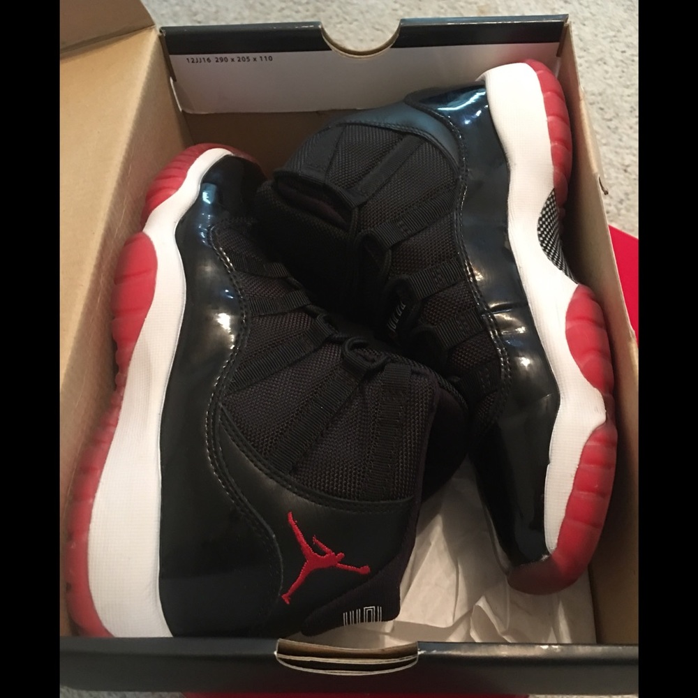 Air Jordan 11 Retro (GS) “Bred’s” 100% Authentic.